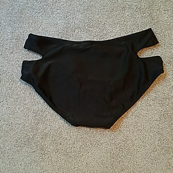 NWOT strappy Cupshe black bikini - Picture 2 of 3